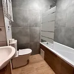 3 Budget Aparthotel