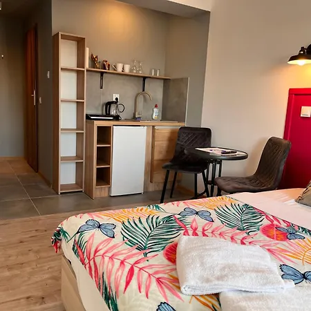 3 Budget זגורזלק