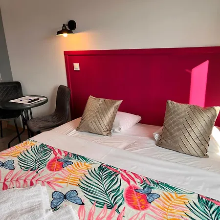 3 Budget Apart-hotel