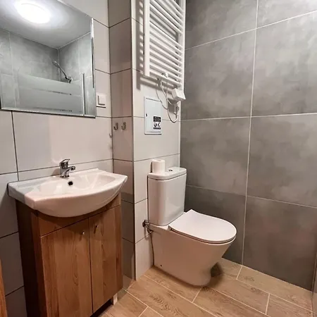 3 Budget 3* Ζγκοζέλετς