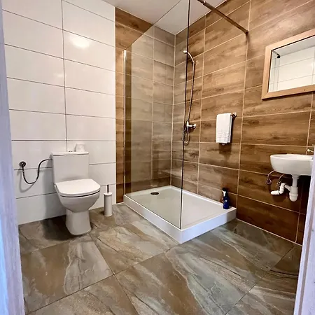 3 Budget מלון דירות זגורזלק