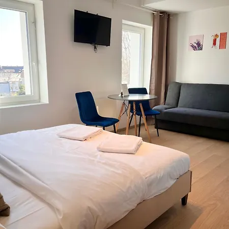 3 Budget זגורזלק