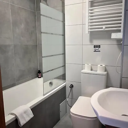 3 Budget 3* זגורזלק