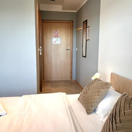 3 Budget מלון דירות