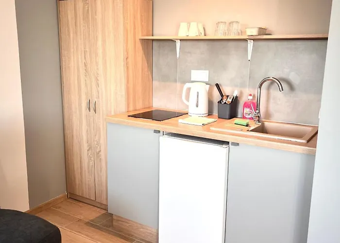 3 Budget Aparthotel 3*