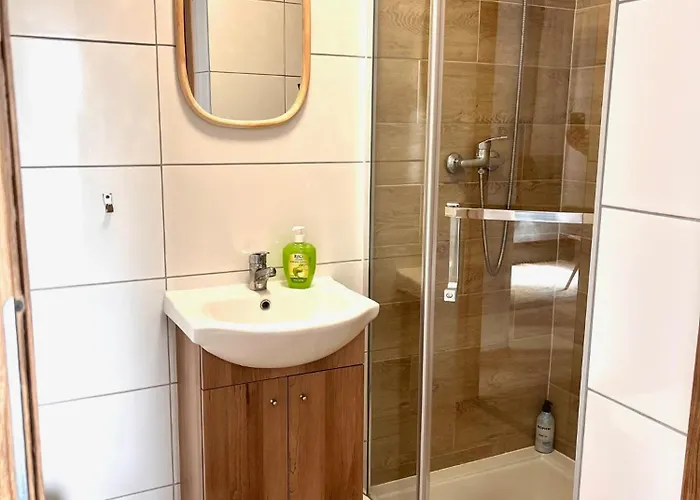 3 Budget Aparthotel 3*